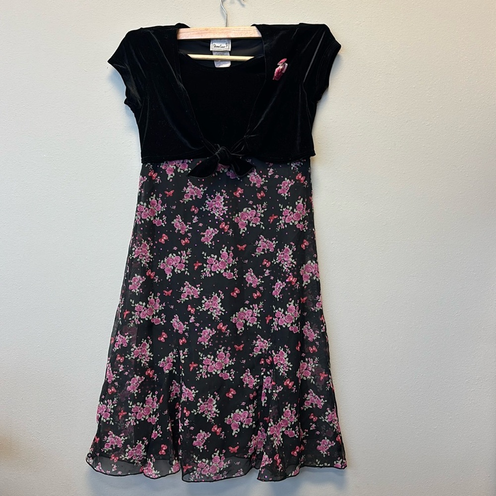Vintage Girls floral dress with silky built in vest with tie Dress ties in back.